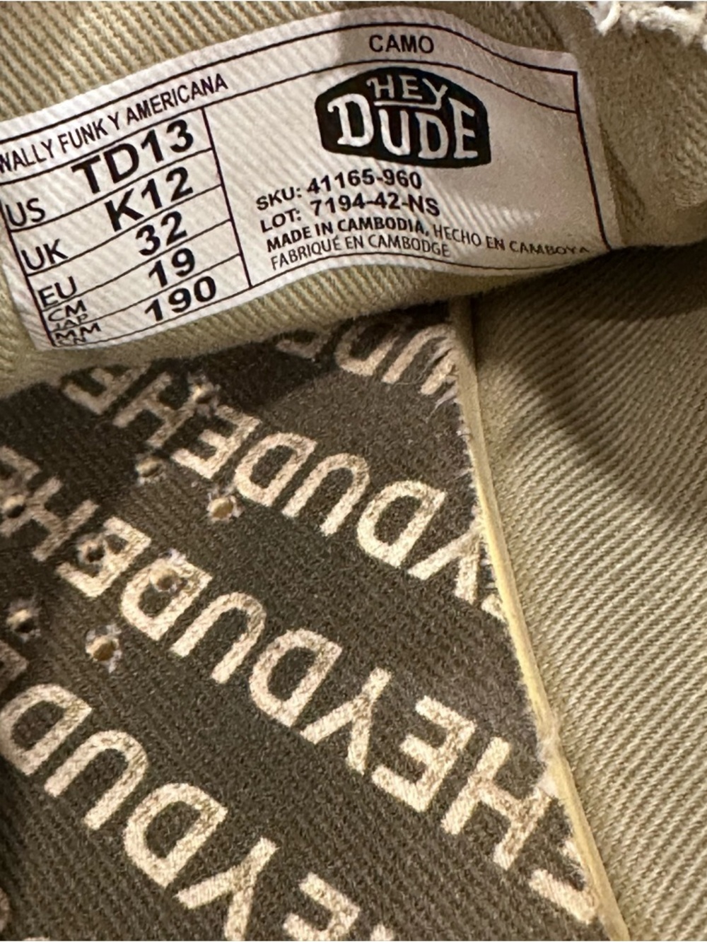Boys Hey Dudes 
Size Kids 13 - Picture 6 of 6